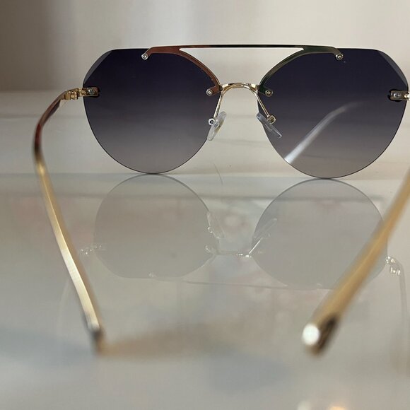 CHANEL CH052 Rimless Sunglasses | Gold | Pristine Condition - Picture 8 of 13